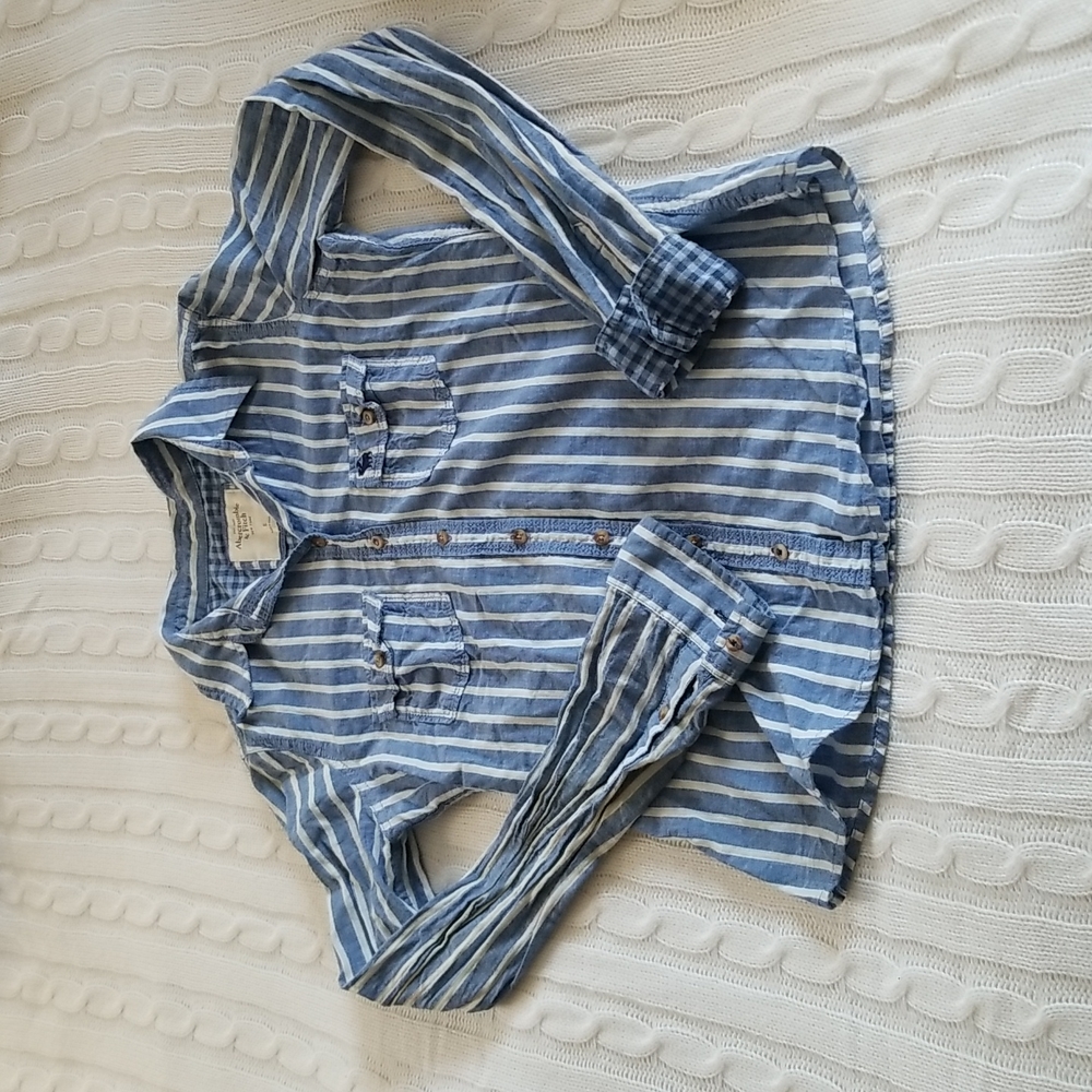 Abercrombie & Fitch size Small